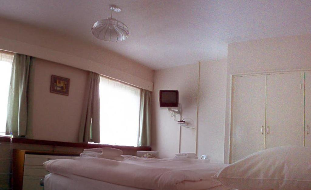 Tekels Park Guest House Camberley Pokój zdjęcie